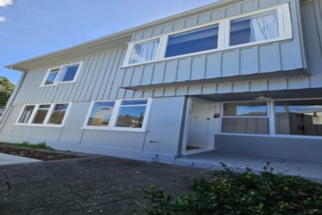 Photo of property in 10 Cook Street, Marfell, New Plymouth, 4310