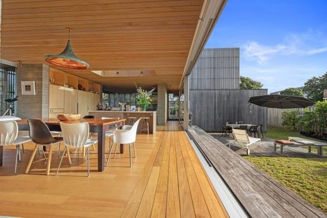 Photo of property in 19 Lagoon Way, Omaha, 0986