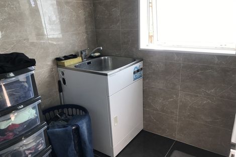 Photo of property in 9a Undine Street, Pakuranga, Auckland, 2010