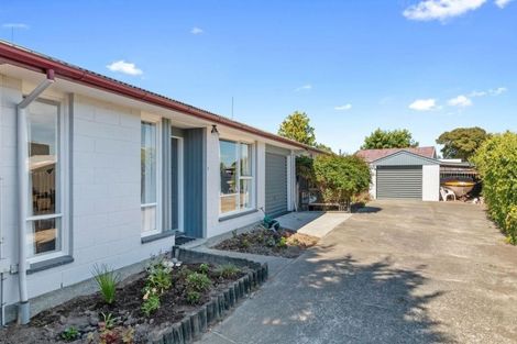 Photo of property in 1/6 Jade Place, Parklands, Christchurch, 8083