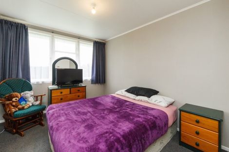 Photo of property in 19 Fergusson Street, Marton, 4710