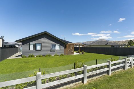 Photo of property in 15 Quigley Crescent, Cromwell, 9310