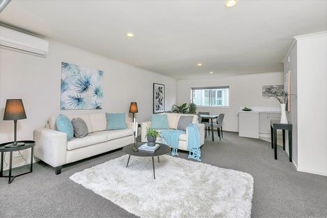 Photo of property in 16/13 Kaihu Street, Northcote, Auckland, 0627