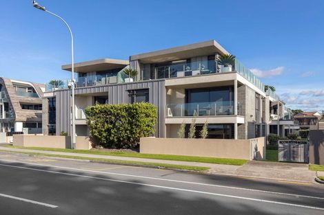 Photo of property in Vivaldi Apartments, 1/48 Marine Parade, Mount Maunganui, 3116