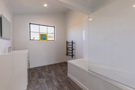 Photo of property in 42 Tennyson Street, Dannevirke, 4930