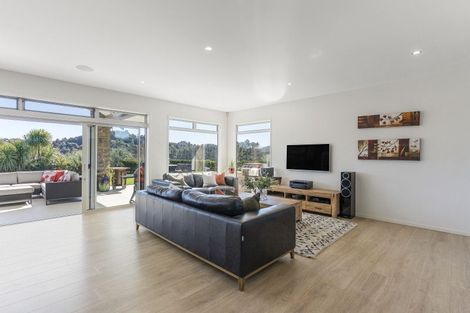 Photo of property in 35 Polo Lane, Whitford, Manurewa, 2576
