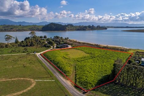 Photo of property in 23a Pahoia Beach Road, Whakamarama, 3172