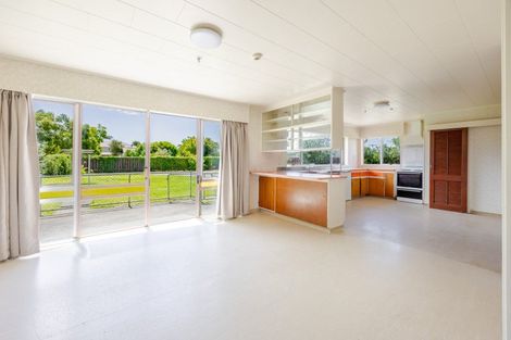Photo of property in 16 Anderson Road, Taradale, Napier, 4112