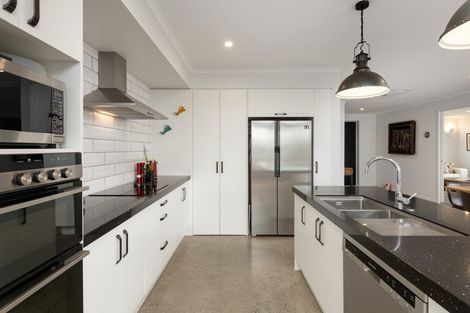 Photo of property in 34 Cassinia Close, Papamoa Beach, Papamoa, 3118