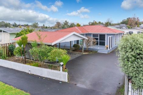 Photo of property in 21 Carrington Avenue, Hillcrest, Hamilton, 3216