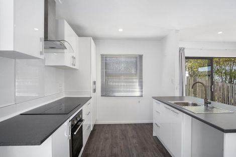 Photo of property in 9 Simon Ellice Drive, Bayview, Auckland, 0629