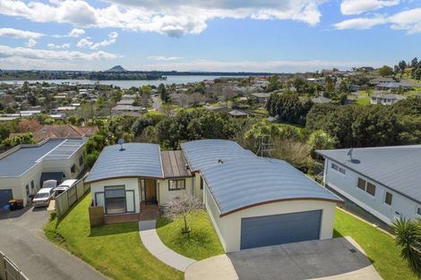 Photo of property in 26 Vanderbilt Place, Welcome Bay, Tauranga, 3112