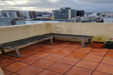 Photo of property in Chatsworth Flats, 7/23 Pirie Street, Mount Victoria, Wellington, 6011