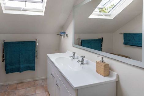 Photo of property in 8/37 Fields Parade, Oteha, Auckland, 0632