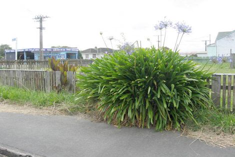 Photo of property in 1 London Street, Aramoho, Whanganui, 4500