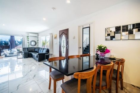 Photo of property in 14a Marsh Avenue, Forrest Hill, Auckland, 0620