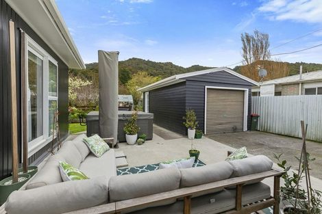 Photo of property in 185 Wainuiomata Road, Wainuiomata, Lower Hutt, 5014