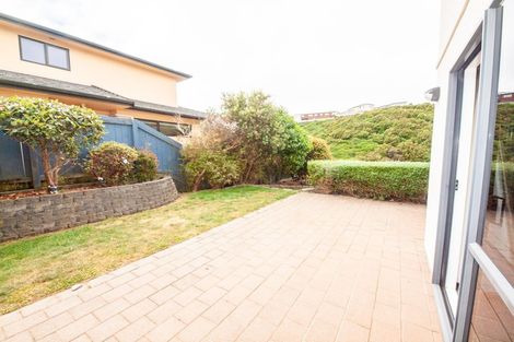 Photo of property in 28 Amesbury Drive, Churton Park, Wellington, 6037