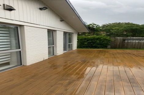 Photo of property in 12 Fielding Crescent, Farm Cove, Auckland, 2012