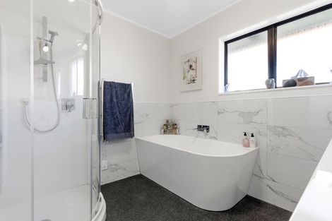 Photo of property in 8 Easton Way, Levin, 5510
