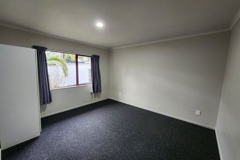 Photo of property in 53c Woodglen Road, Glen Eden, Auckland, 0602