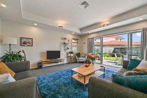 Photo of property in 15 Saint Thomas Place, Woolston, Christchurch, 8062