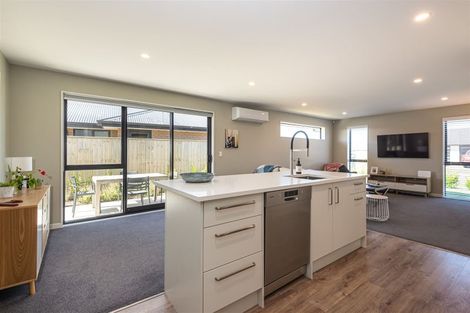 Photo of property in 21 Allied Road, Halswell, 8025