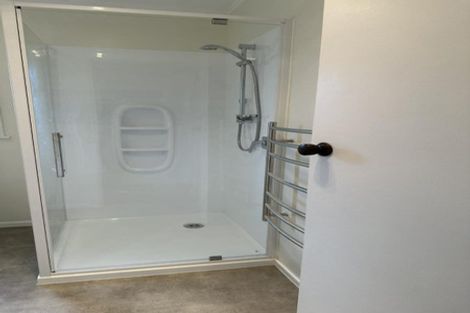 Photo of property in 75 Greenpark Road, Penrose, Auckland, 1061