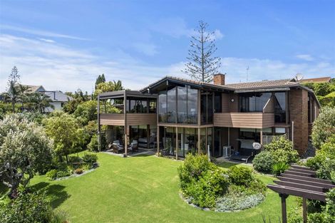 Photo of property in 60 Pacific Parade, Army Bay, Whangaparaoa, 0930