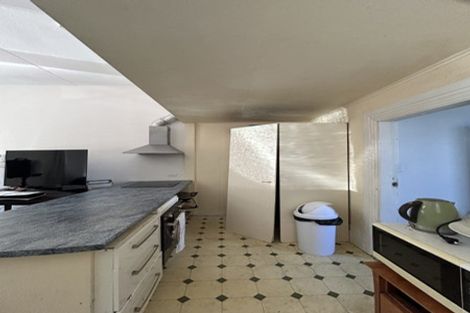 Photo of property in 70 Fairlie Terrace, Kelburn, Wellington, 6021