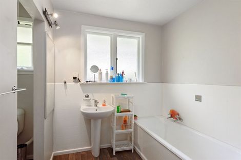 Photo of property in 63 Sevenoaks Drive, Bryndwr, Christchurch, 8053