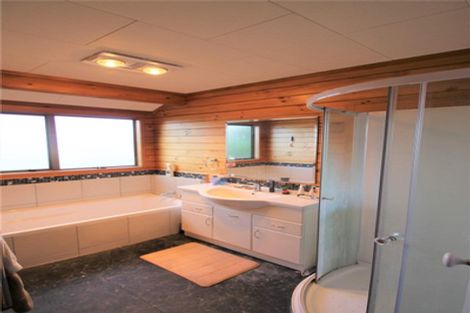 Photo of property in 1/21 Calluna Crescent, Totara Heights, Auckland, 2105