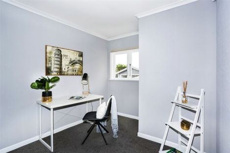 Photo of property in 22 Russell Avenue, Pukekohe, 2120