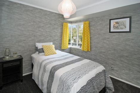 Photo of property in 409 Mangorei Road, Merrilands, New Plymouth, 4312