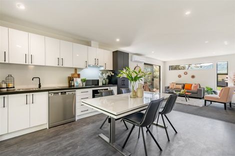 Photo of property in 11 Hastings Grove, Wainuiomata, Lower Hutt, 5014