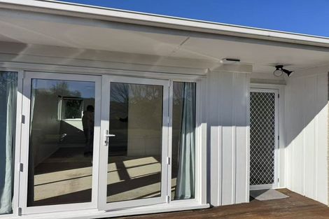 Photo of property in 80 Riverpark Crescent, Henderson, Auckland, 0610