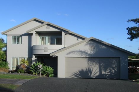 Photo of property in 7 Ferntree Terrace, West Harbour, Auckland, 0618