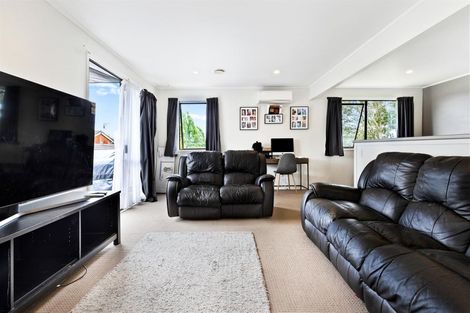 Photo of property in 2/8 Dalmatia Place, Henderson, Auckland, 0612