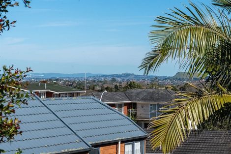 Photo of property in 105 Ridge Road, Howick, Auckland, 2014