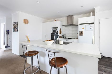 Photo of property in 10 Nukuroa Close, Waitara, 4320