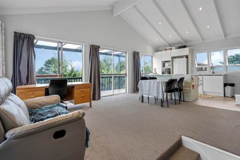 Photo of property in 21 Estuary Road, Weymouth, Auckland, 2103