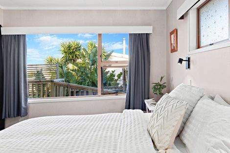 Photo of property in 18 Harbour View Road, Leigh, 0985