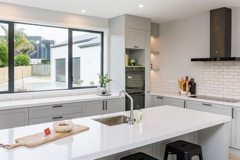 Photo of property in 92 Jickell Street, Hokowhitu, Palmerston North, 4410