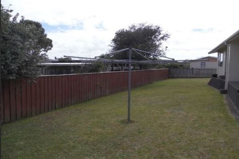 Photo of property in 17 Leon Place, Waitara, 4320