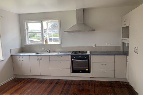 Photo of property in 9 Valdale Road, Henderson, Auckland, 0610