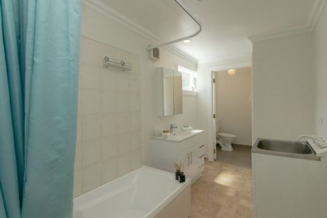 Photo of property in 21 Milton Road, Bluff Hill, Napier, 4110