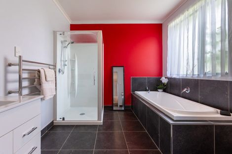 Photo of property in 8 Gordon Street, Woodville, 4920