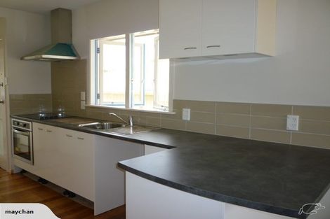 Photo of property in 111 Ennis Avenue, Pakuranga Heights, Auckland, 2010