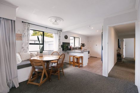 Photo of property in 59 Crewe Crescent, Hokowhitu, Palmerston North, 4410