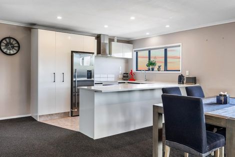 Photo of property in 50 Garton Drive, Massey, Auckland, 0614